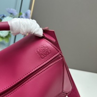 $132.00 USD LOEWE AAA Quality Messenger Bags For Women #1109078