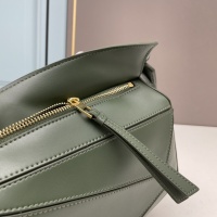 $132.00 USD LOEWE AAA Quality Messenger Bags For Women #1109080