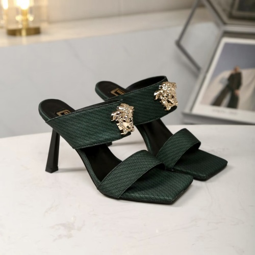 Versace Sandal For Women #1110408