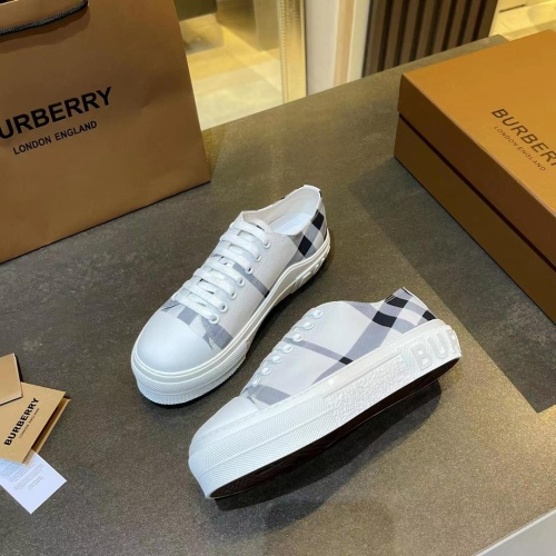 Burberry Casual Shoes For Women #1110493