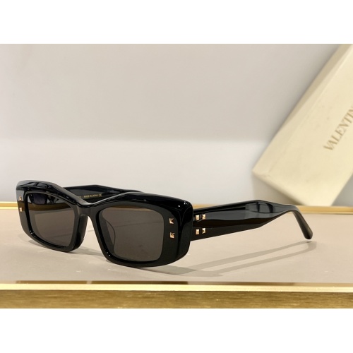 Valentino AAA Quality Sunglasses #1111171