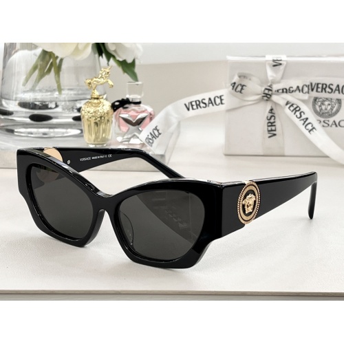 Versace AAA Quality Sunglasses #1111182