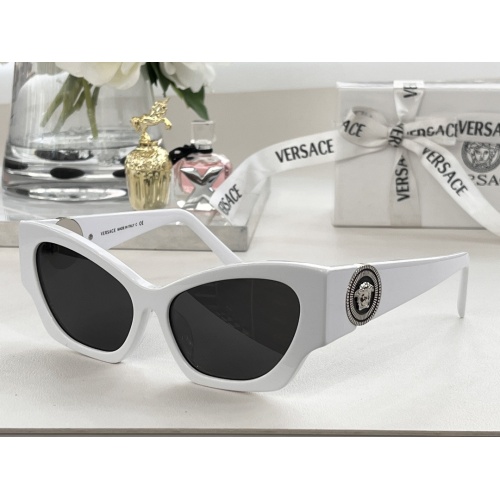 Versace AAA Quality Sunglasses #1111183
