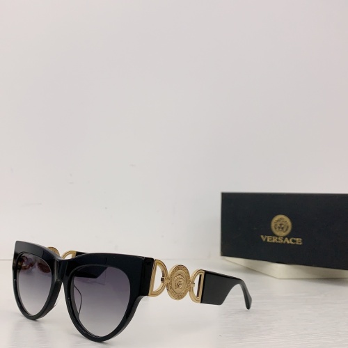 Versace AAA Quality Sunglasses #1111202