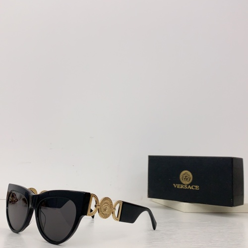 Versace AAA Quality Sunglasses #1111203