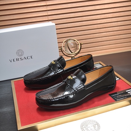 Versace Leather Shoes For Men #1113649