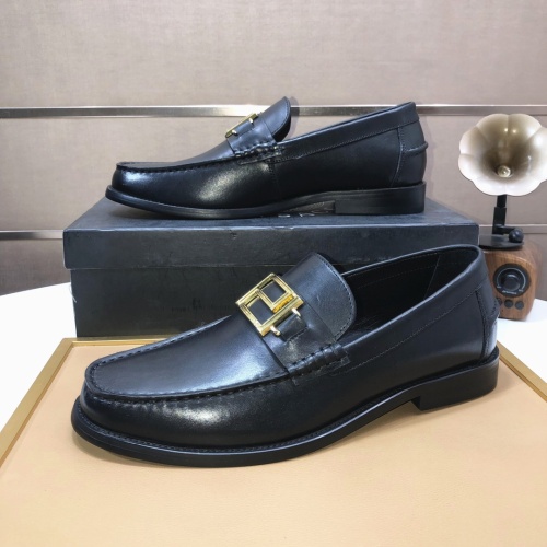 Versace Leather Shoes For Men #1113915