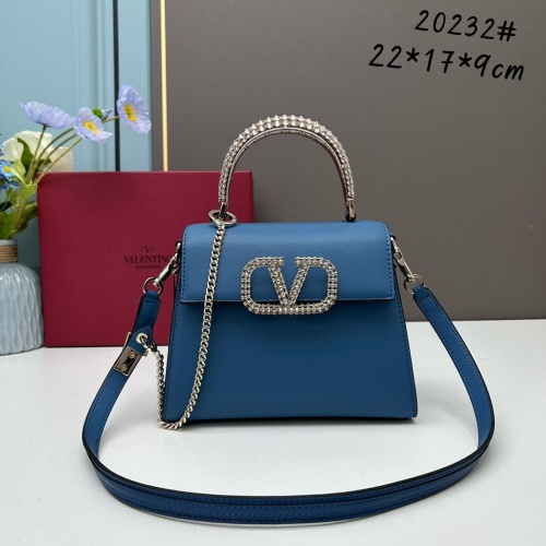 Valentino AAA Quality Messenger Bags For Women #1114913