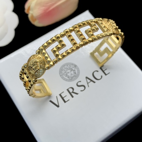 Versace Bracelets #1116066