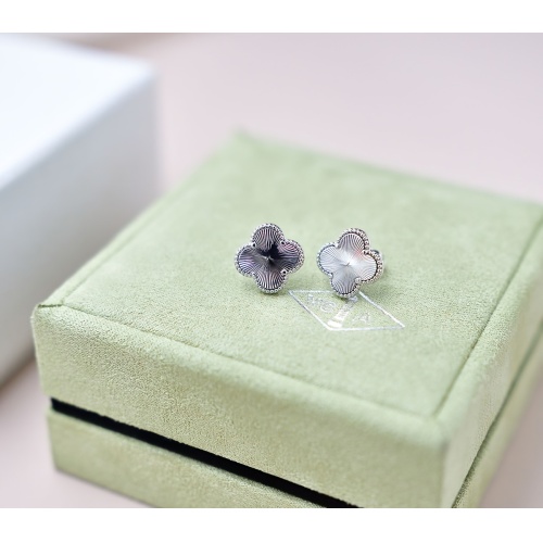 Van Cleef & Arpels Earrings For Women #1116279