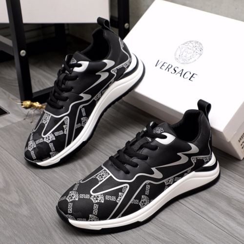 Versace Casual Shoes For Men #1117094