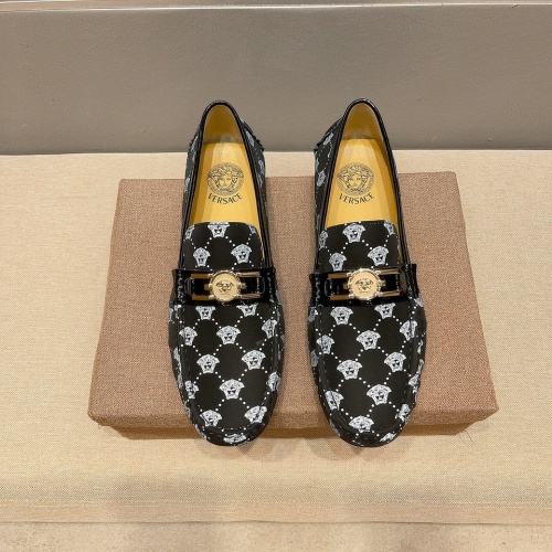 Versace Leather Shoes For Men #1117409