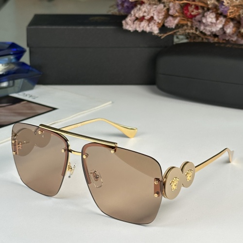 Versace AAA Quality Sunglasses #1118552