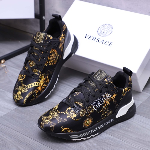 Versace Casual Shoes For Men #1120303