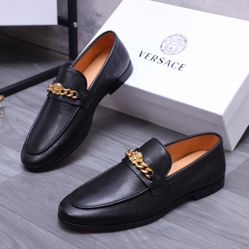 Versace Leather Shoes For Men #1120311