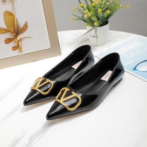 Valentino Flat Shoes For Women #1121047