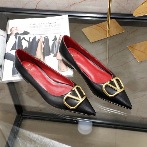 Valentino Flat Shoes For Women #1121189