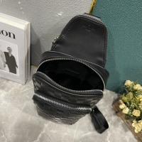 $68.00 USD Louis Vuitton AAA Man Messenger Bags #1114094