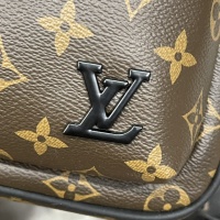 $68.00 USD Louis Vuitton AAA Man Messenger Bags #1114099