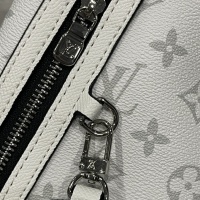$68.00 USD Louis Vuitton AAA Man Messenger Bags #1114101