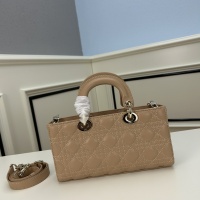 $92.00 USD Christian Dior AAA Quality Handbags For Women #1119102