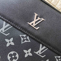 $72.00 USD Louis Vuitton AAA Man Messenger Bags #1119494