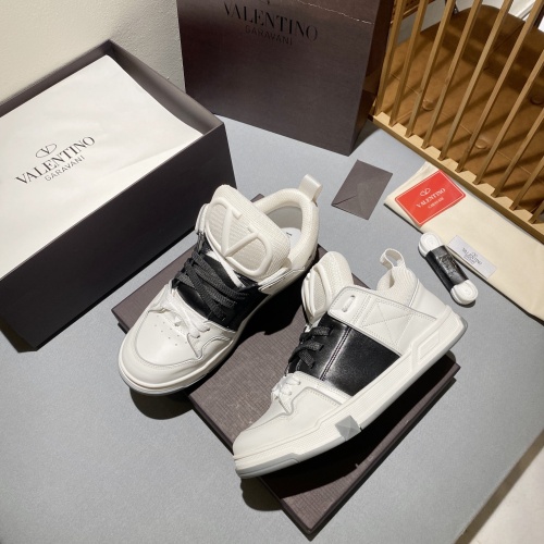 Valentino Casual Shoes For Men #1121602