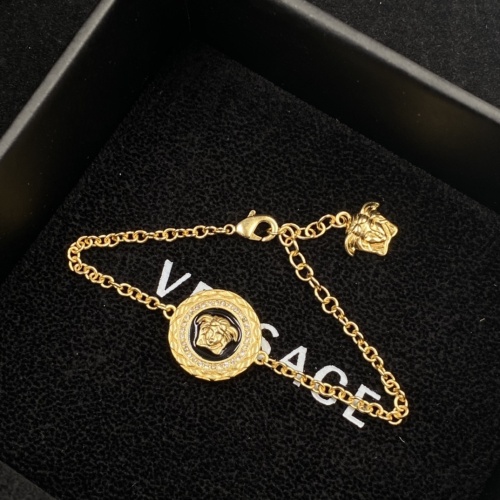Versace Bracelets #1122456 $27.00 USD, Wholesale Replica Versace Bracelets