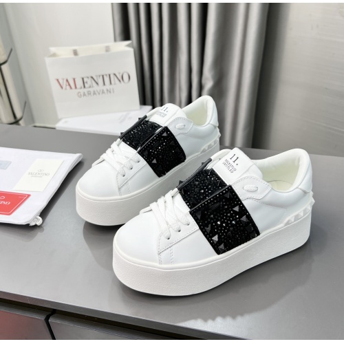 Valentino Casual Shoes For Women #1123357