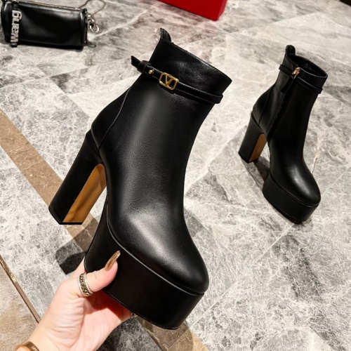 Valentino Boots For Women #1123948