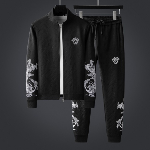 Versace Tracksuits Long Sleeved For Men #1124525