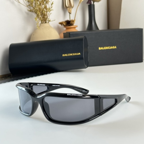 Balenciaga AAA Quality Sunglasses #1124552