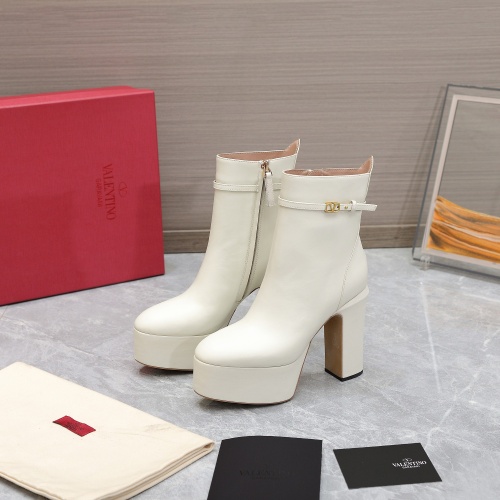 Valentino Boots For Women #1125436