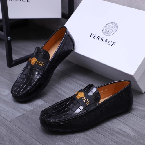 Versace Leather Shoes For Men #1125564