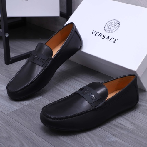 Versace Leather Shoes For Men #1125566