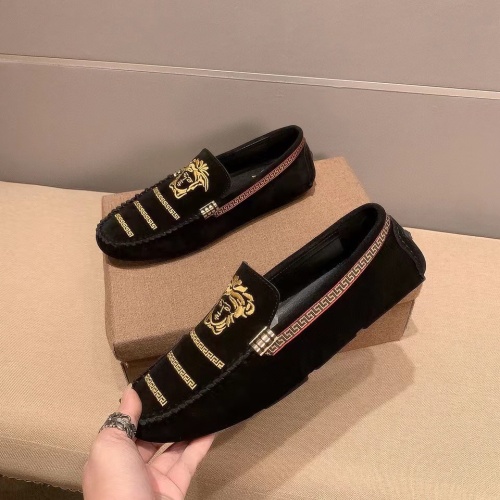 Versace Leather Shoes For Men #1125712