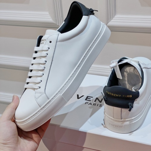 Givenchy Casual Shoes For Women #1125859