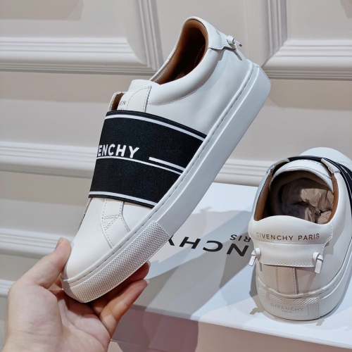 Givenchy Casual Shoes For Men #1125868