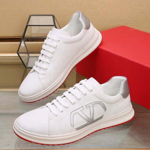 Valentino Casual Shoes For Men #1126031