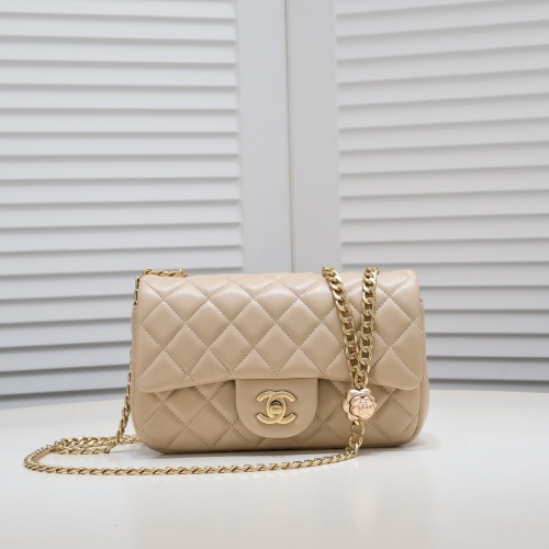 Chanel AAA Quality Messenger Bags For Women #1126569