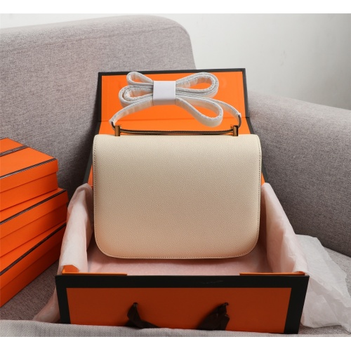 Replica Hermes AAA Quality Messenger Bags For Women #1128782 $108.00 USD for Wholesale