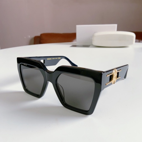 Versace AAA Quality Sunglasses #1130247