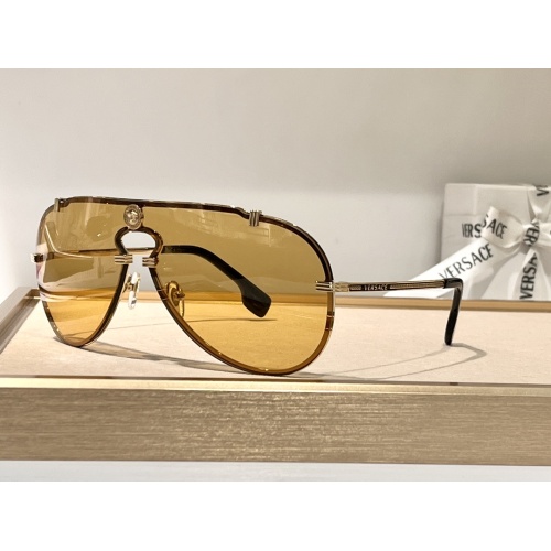 Versace AAA Quality Sunglasses #1130262