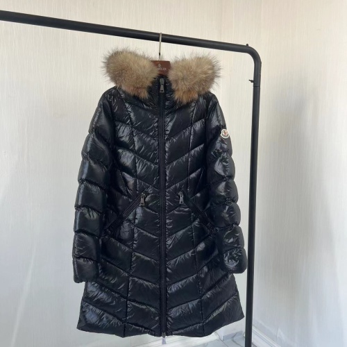 Moncler Down Feather Coat Long Sleeved For Women #1131290