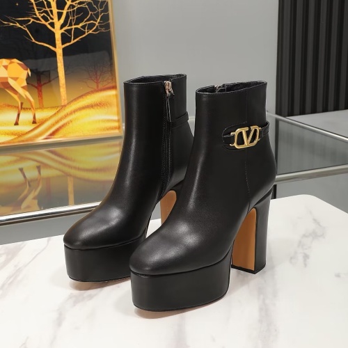 Valentino Boots For Women #1131450