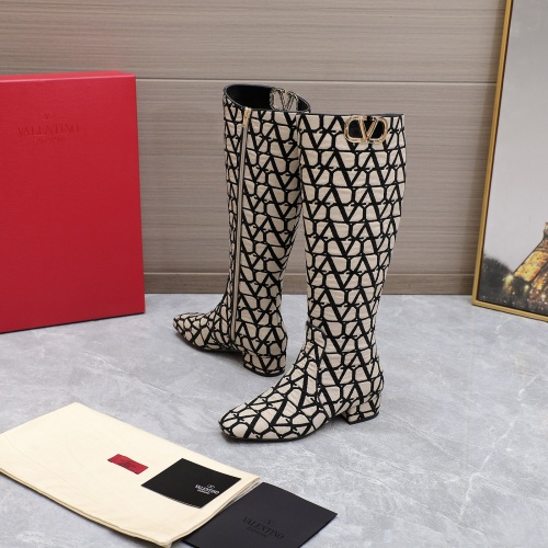 Valentino Boots For Women #1132174