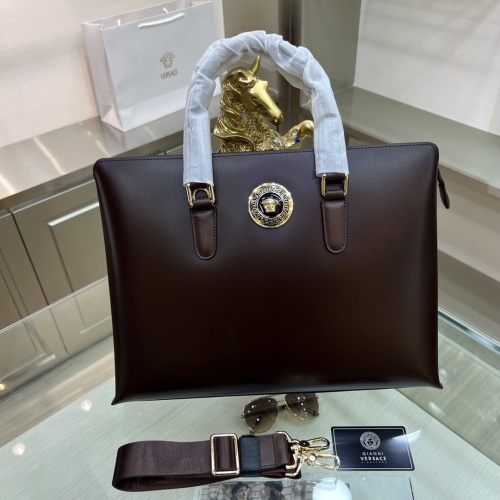 Versace AAA Man Handbags #1132724