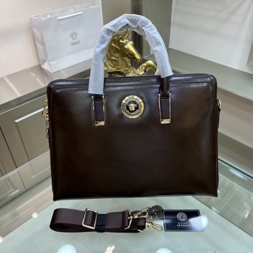 Versace AAA Man Handbags #1132728