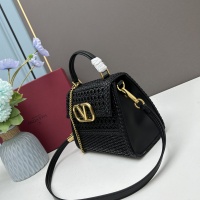 $132.00 USD Valentino AAA Quality Messenger Bags For Women #1126869