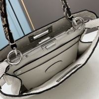 $158.00 USD Fendi AAA Quality Handbags For Women #1128591